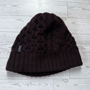 Patagonia Cable Knit Beanie in Dark Brown